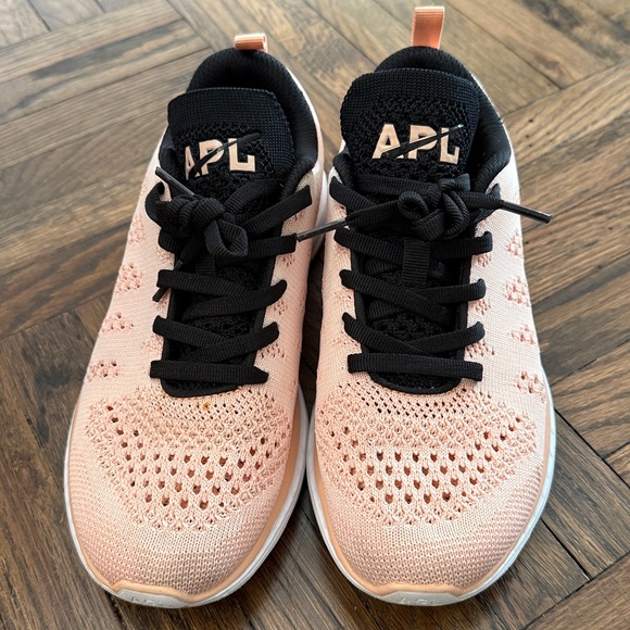 APL Peach Knit Sneakers with Black Details - Picture 1 of 2